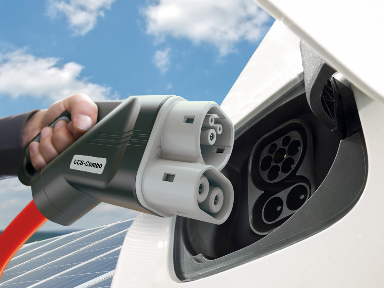 Ultra-Fast Electric Vehicle Charging Station Network Plans For European Roads