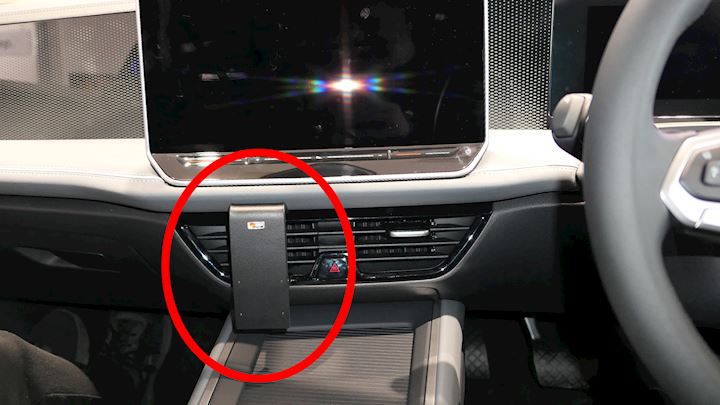 Brodit Proclip for VW Passat 2024-2026