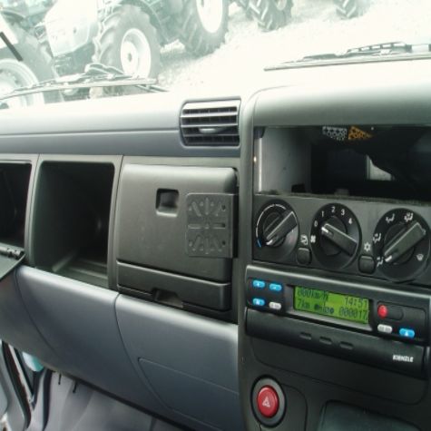 Dashmount Mitsubishi Canter