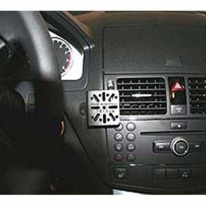 Dashmount 711146 Mercedes C Class 2007>