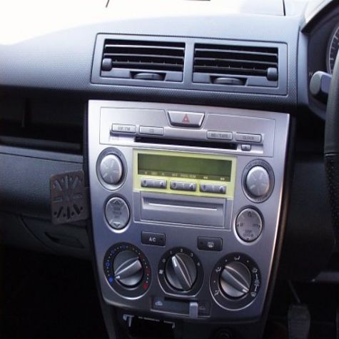 Dashmount Mazda 2