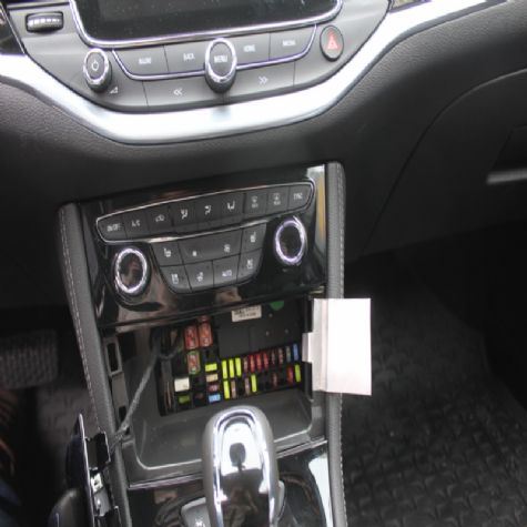 Dashmount 711476 Vauxhall Astra 2016-2019