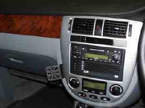 Dashmount Daewoo Nubira 03