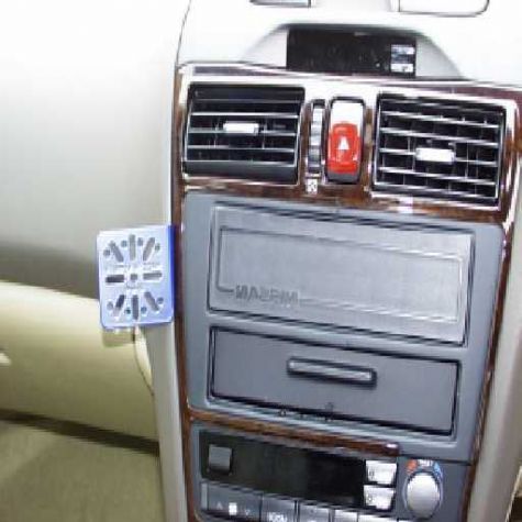 Dashmount Nissan Maxima 00
