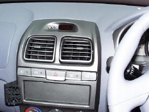 Dashmount Hyundai Accent 00