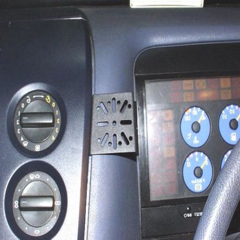 Dashmount Mercedes Atego