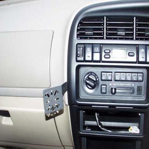 Dashmount 71582 Isuzu Trooper 1997 > Vauxhall Monterey 1997>