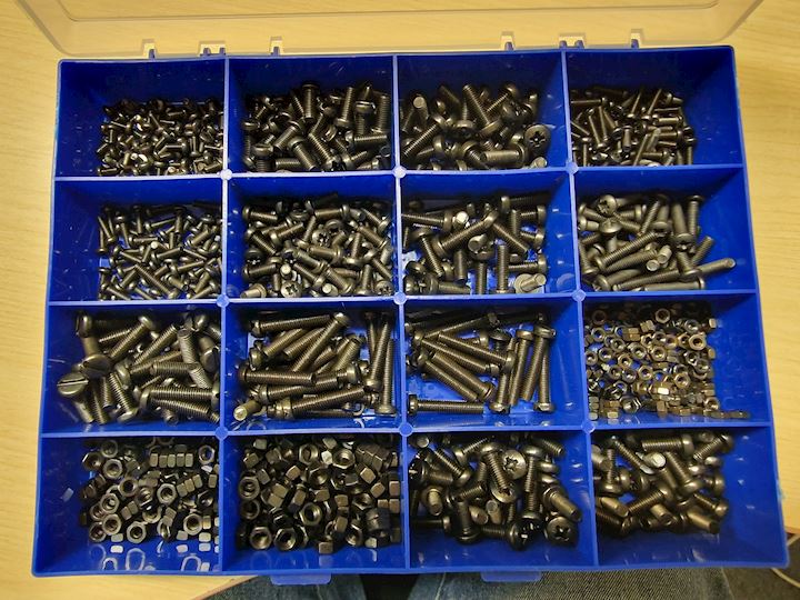 Assorted Box of Machine Screws & Nuts (AB.37)