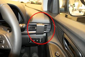 Brodit Proclip for Hyundai i20 2021-2025 (Right mount)