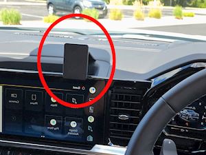 Brodit ProClip Centre centre mount for Chevrolet Silverado 1500 Series 2022-2025 