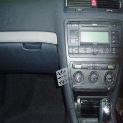 Dashmount 71075 Skoda Octavia '04