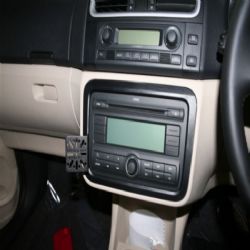 Dashmount Skoda Roomster