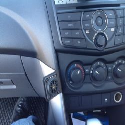 Dashmount Mazda Bt50 2012>